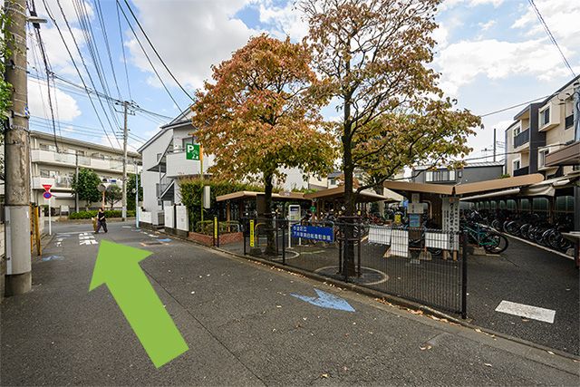 突き当たりまで進みます。